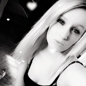 Meet your Posher, Tesia